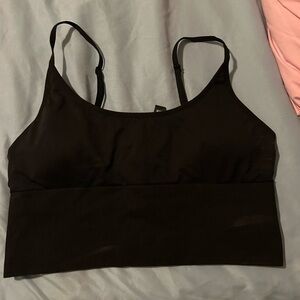 woman’s sports bras
victoria’s secret size large
pink size medium